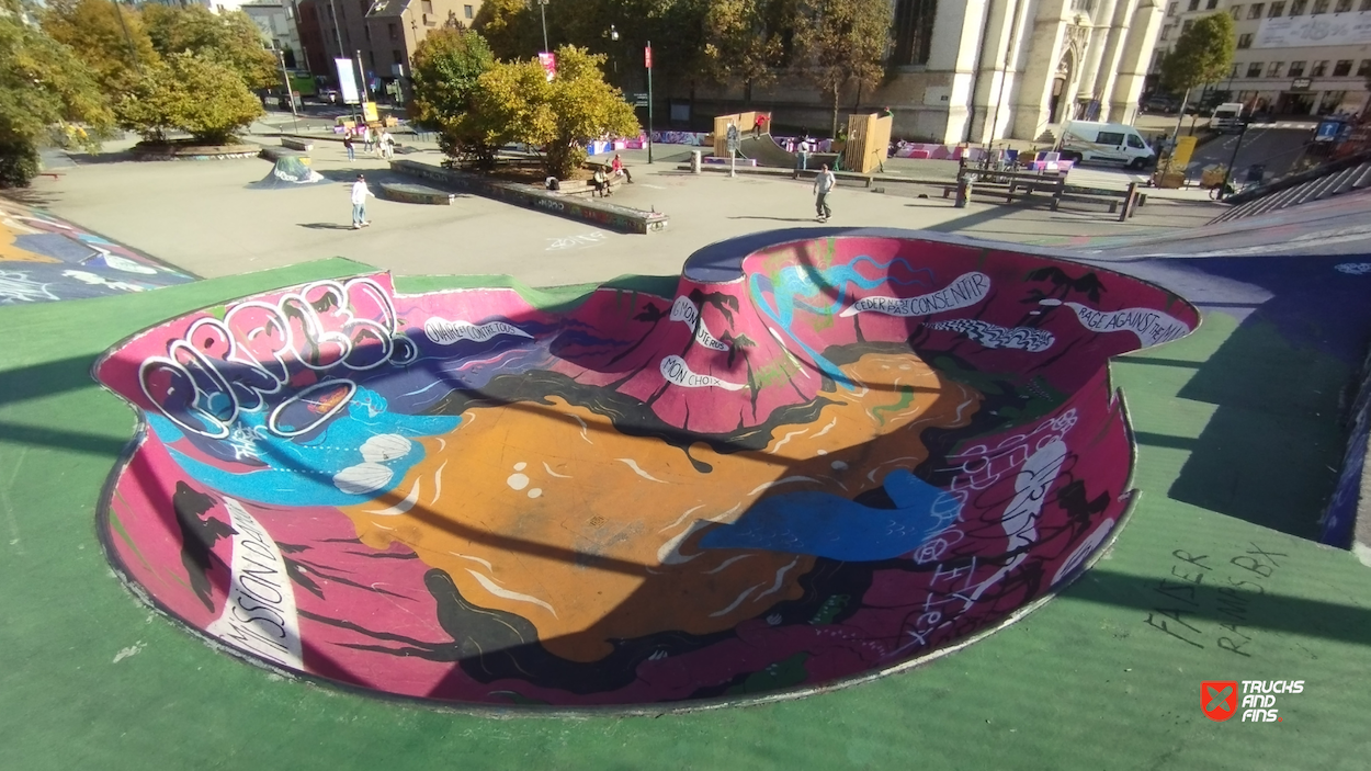 Place de la Chapelle skatepark